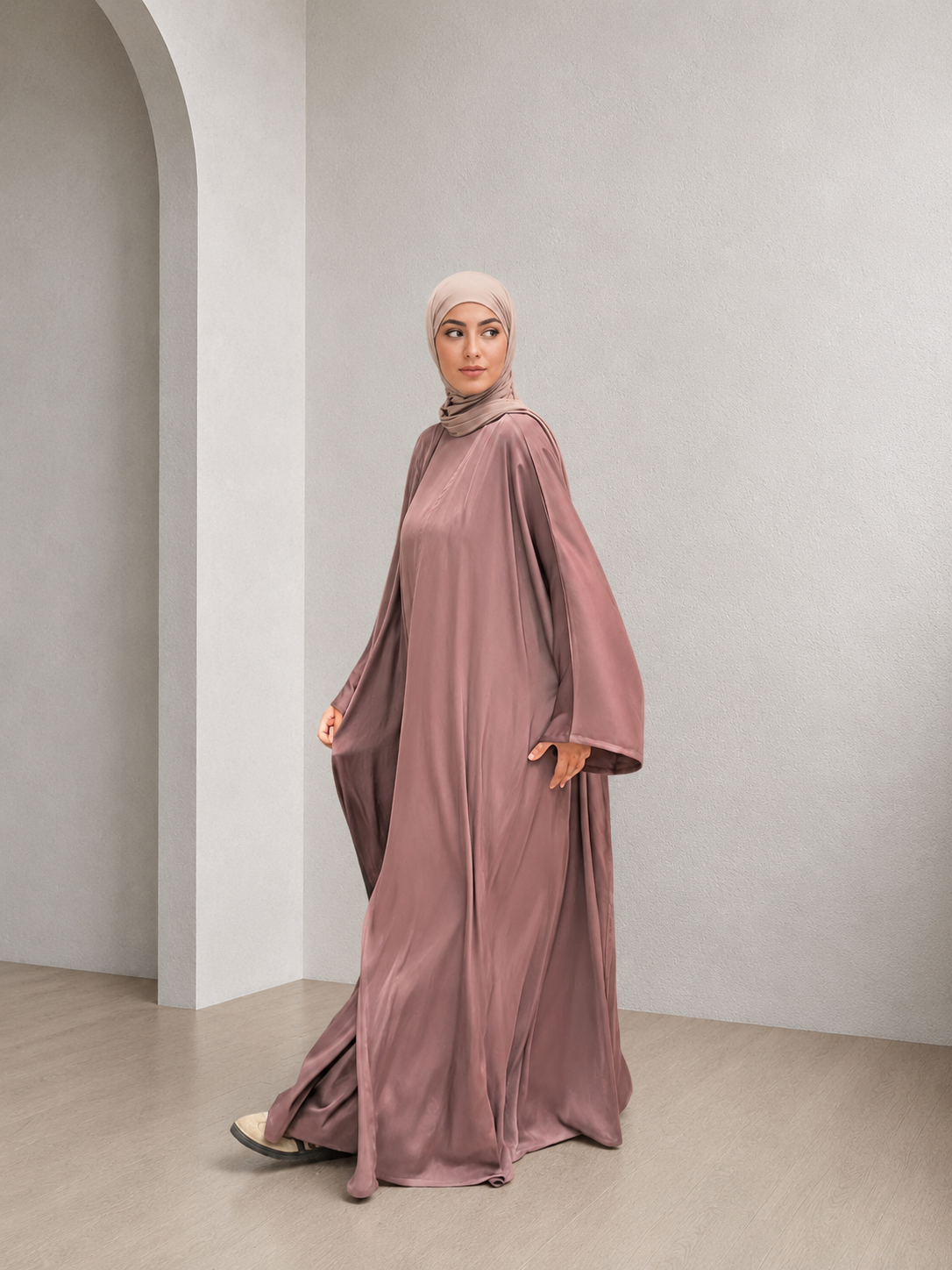 SILLAGE — Abaya deux pièces en Nida Premium.